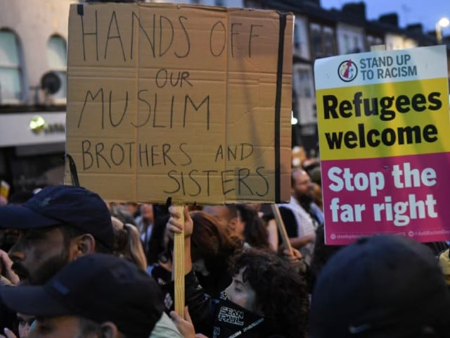 people gather against an an anti immigration protest in london britain august 7 2024 photo reuters